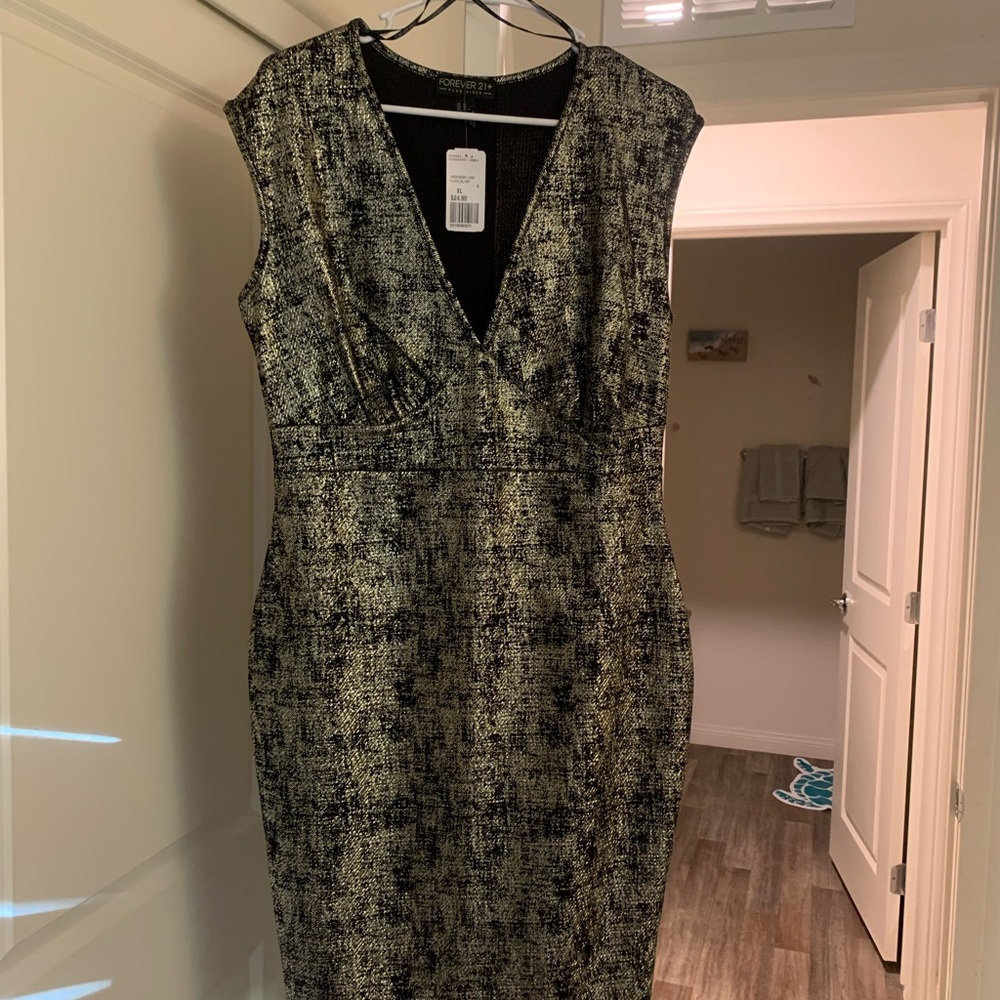 Forever 21 Gold and Black Sheath Mini Dress